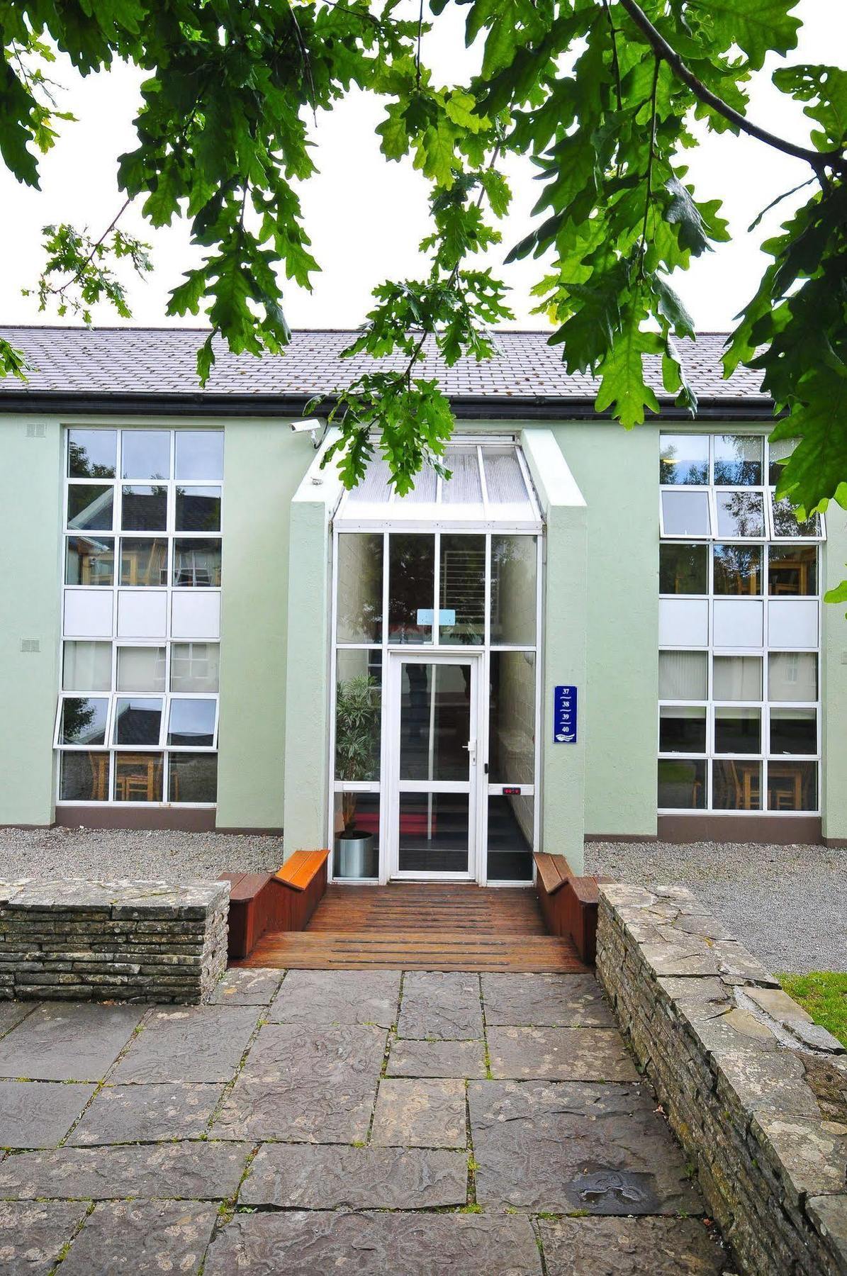 Corrib Village Apartments University Of Galway Bagian luar foto